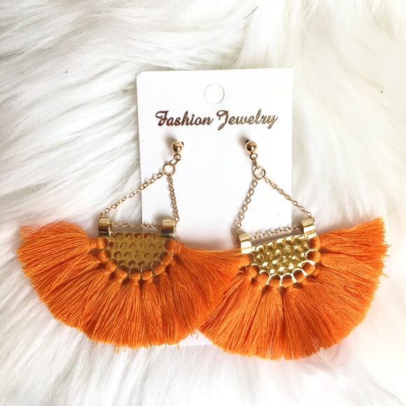 Boho fan-shaped tassel fringe statement earrings - Picture 4 of 4